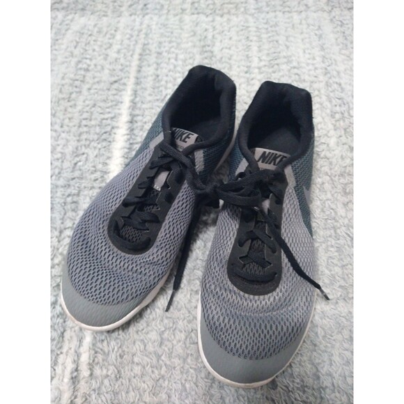 Nike Ladies Sneakers Size 9 Black & Gray Athletic - Picture 4 of 8